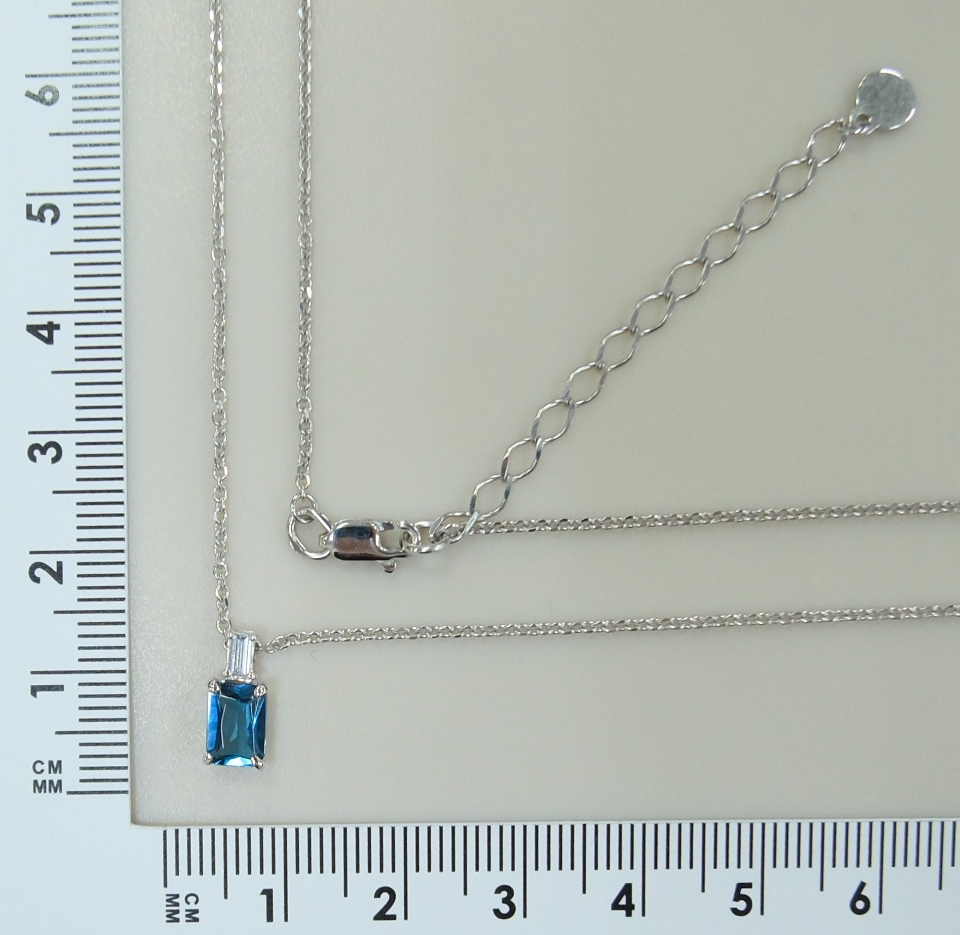 10712-000250 Колье (Au 585)
